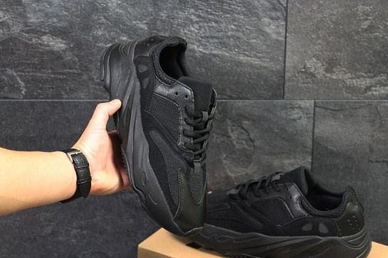 Кроссовки Adidas Yeezy Boost 700 "Triple Black"