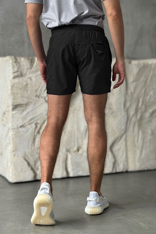 Чёрные шорты Prada logo-embroidered