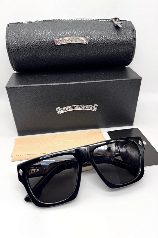 Солнцезащитные очки Chrome Hearts Charismadick