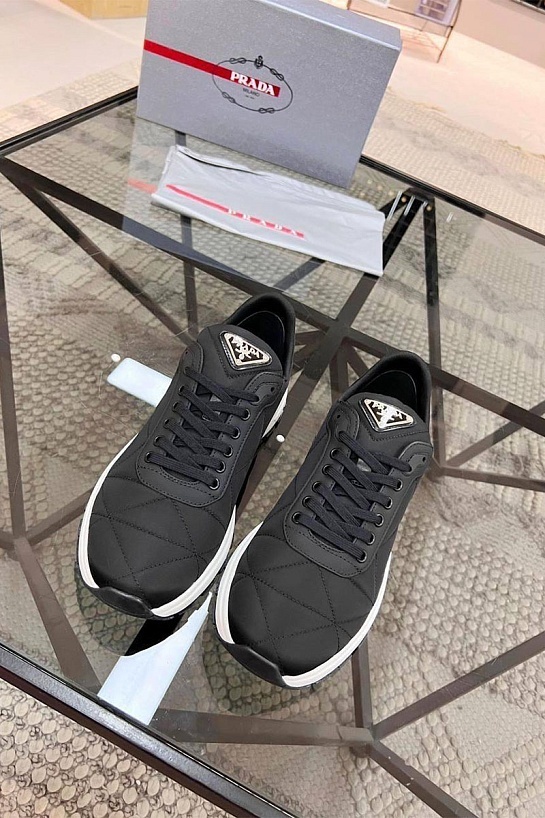 Мужские кроссовки Prada logo-plaque - Black / White
