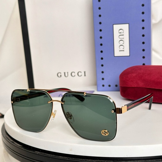 Солнцезащитные очки Gucci GG   