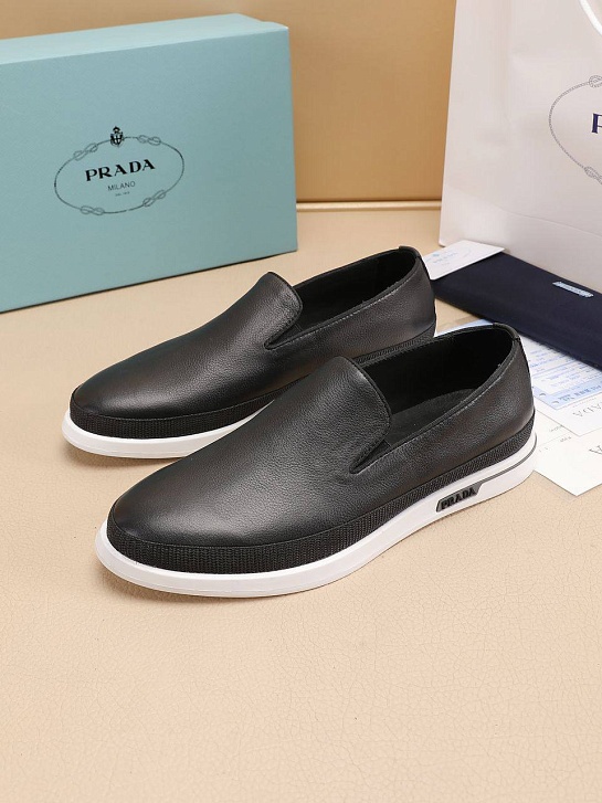 Мужские кожаные слипоны Prada Saint Tropez - Black / White