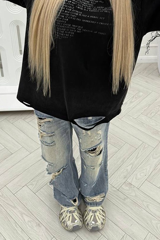Рванные женские джинсы Balenciaga