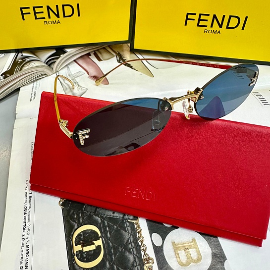 Синие солнцезащитные очки Fendi