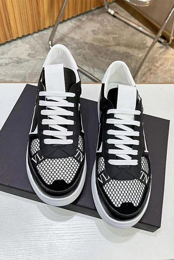 Кожаные кроссовки Valentino low-top - Black / White   