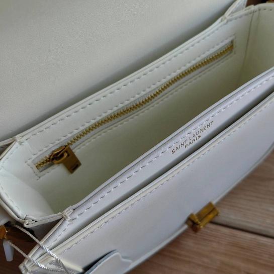 Кожаная сумка Yves Saint Laurent 19x17 см