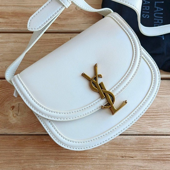 Кожаная сумка Yves Saint Laurent 19x17 см