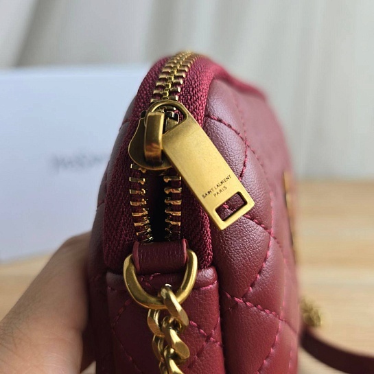 Кожаная сумка Yves Saint Laurent Gaby 20x14 см