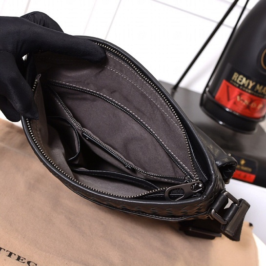 Кожаная сумка Bottega Veneta Premium 30x30x5.5 см