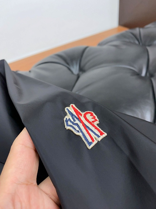 Ветровка Moncler Grenoble Day-namic premium