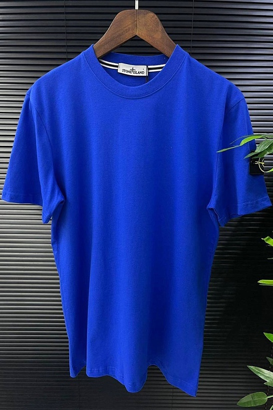 Синяя мужская футболка с патчем на плече Stone Island
