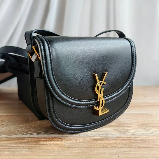 Кожаная сумка Yves Saint Laurent 19x17 см