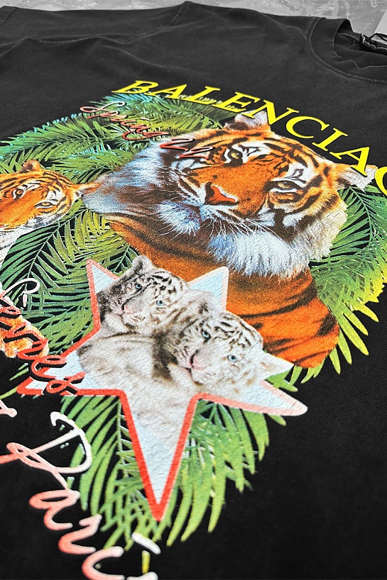 Чёрная оверсайз футболка Balenciaga Year Of The Tiger