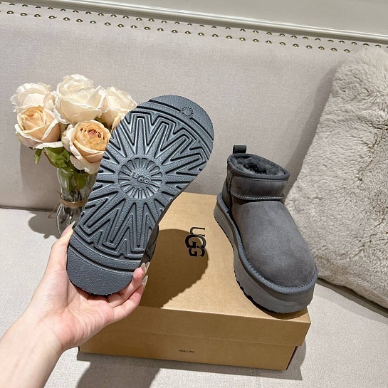 Женские ботинки UGG Classic Ultra Mini Platform - Grey