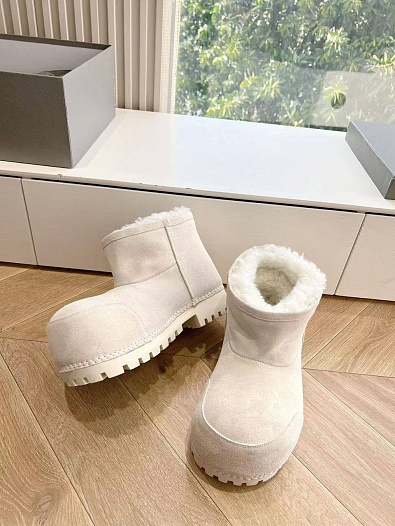 Женские ботинки Balenciaga Alaska Fur Bootie premium - White   