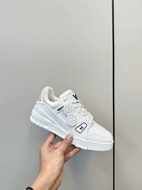 Женские кожаные кроссовки Louis Vuitton Trainer premium - White