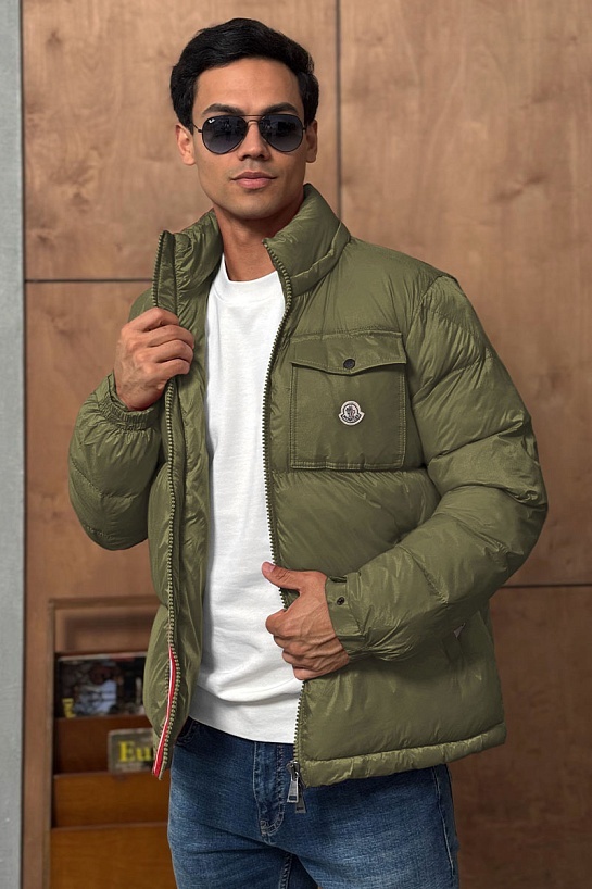 Мужская куртка Moncler зелёного цвета