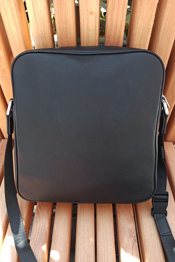 Кожаная сумка Fendi "Monster Eyes" 22x24x6 см   