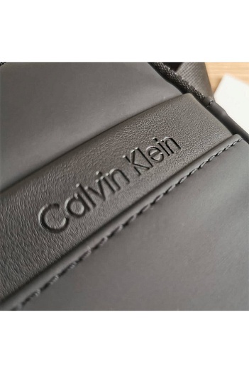 Мужская чёрная сумка Calvin Klein 27x23 см   