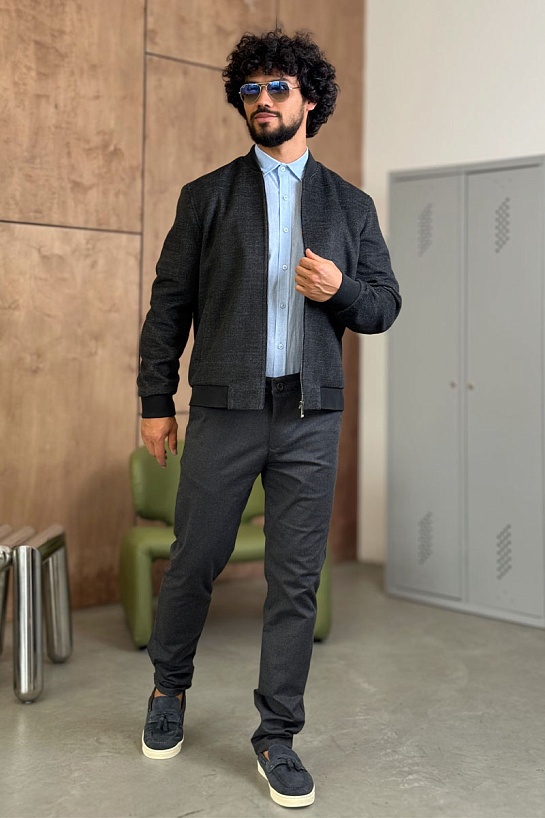 Мужской бомбер Hugo Boss чёрного цвета