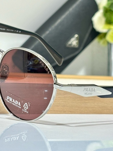 Солнцезащитные очки Prada Loden Lenses   