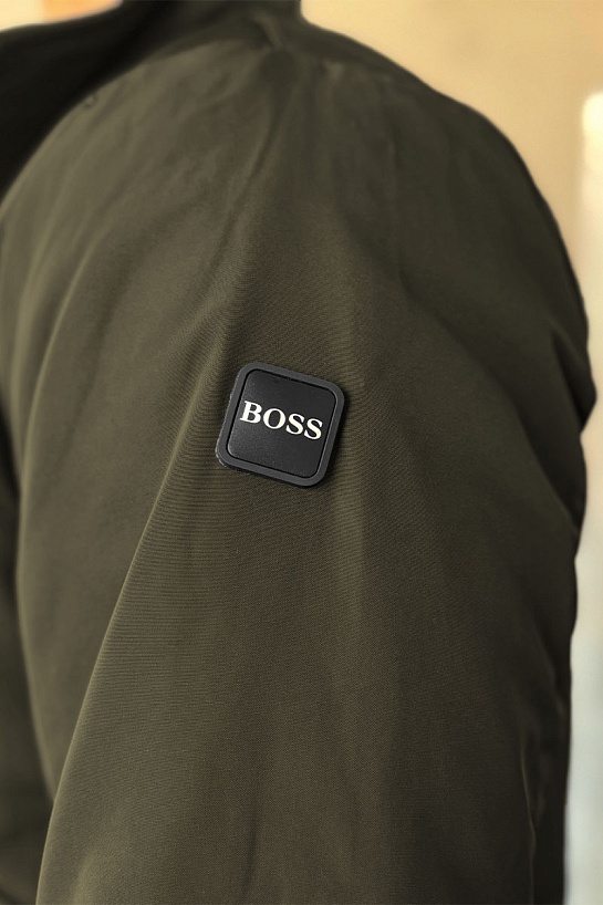 Мужская зелёная ветровка Hugo Boss logo-patch