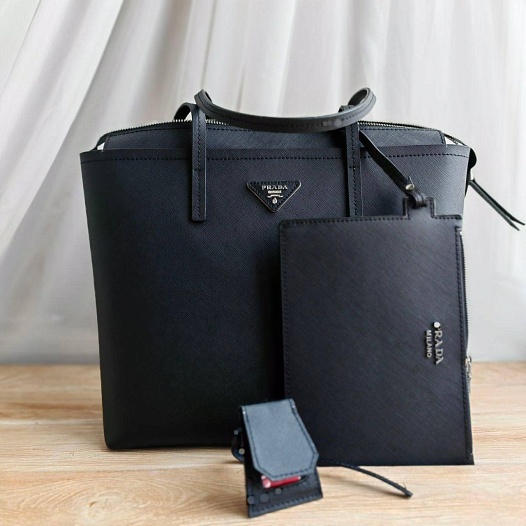 Кожаная сумка-шоппер Prada 34x27 см   