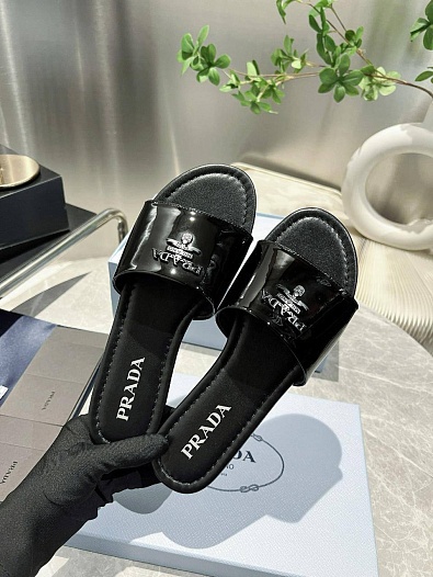 Женские кожаные шлёпанцы Prada Premium - Black   
