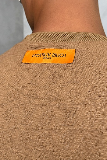 Брендовая оверсайз футболка Louis Vuitton коричневого цвета   