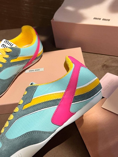 Замшевые женские кроссовки MIU MIU   