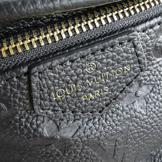 Кожаная сумка на пояс Louis Vuitton Monogram All-over 28x14 см   