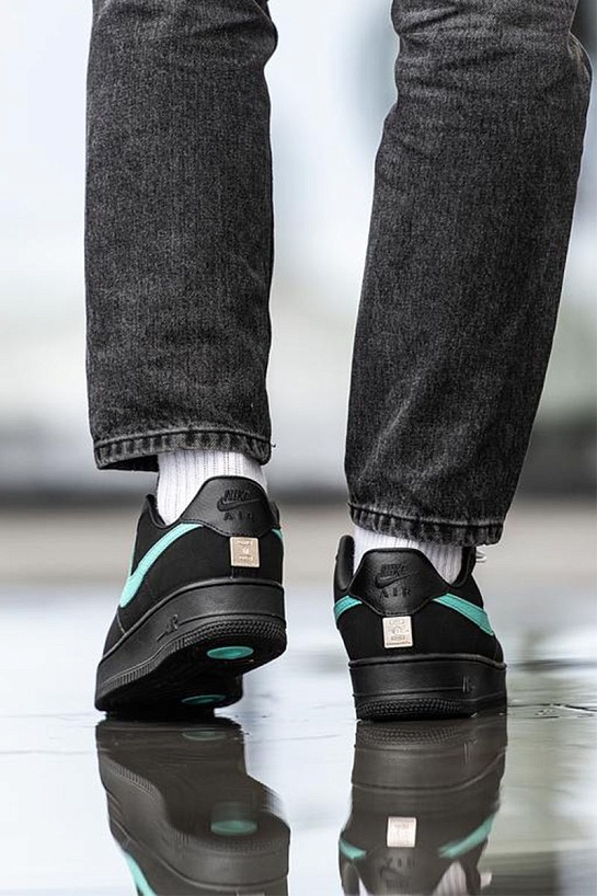 Кроссовки Tiffany & Co. x Nike Air Force 1 Low