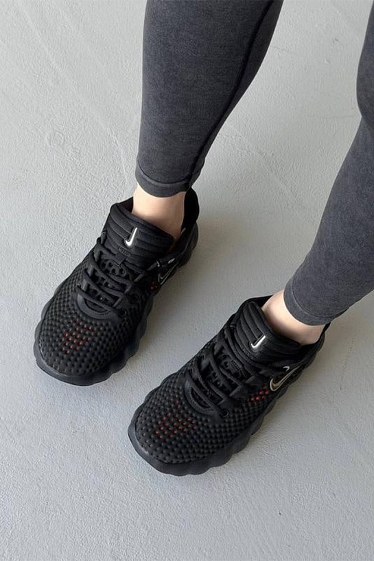Кроссовки Nike Mind 002 