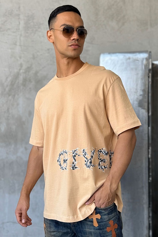 Бежевая оверсайз футболка Givenchy Barbed Wire