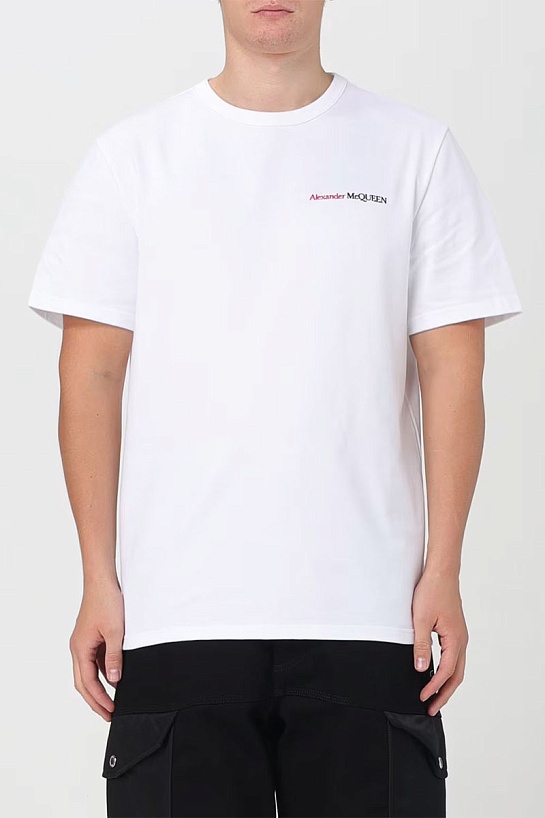 Мужская оверсайз футболка Alexander McQueen белого цвета