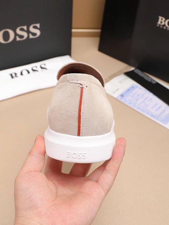 Замшевые лоферы Hugo Boss embossed logo - Beige