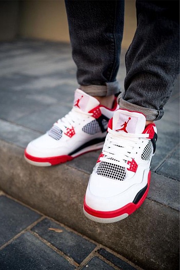 Кроссовки Nike Air Jordan 4 Retro "Fire Red"   