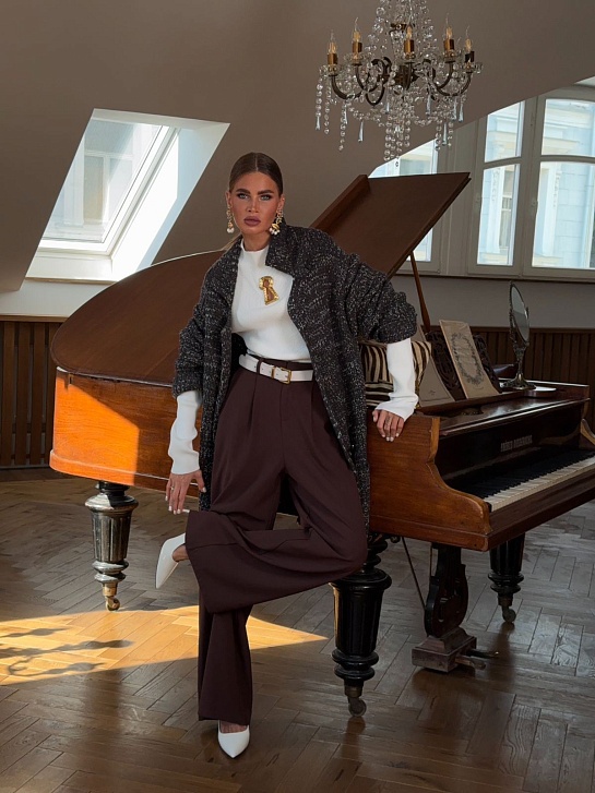 Белый женский лонгслив Schiaparelli