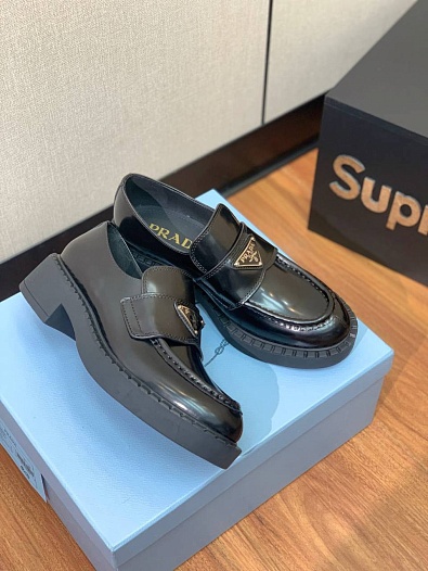 Женские кожаные лоферы Prada premium   