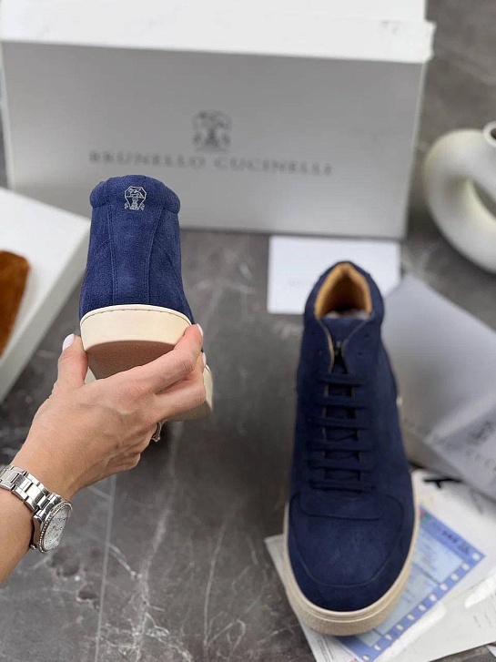 Замшевые кроссовки с меховой стелькой Brunello Cucinelli