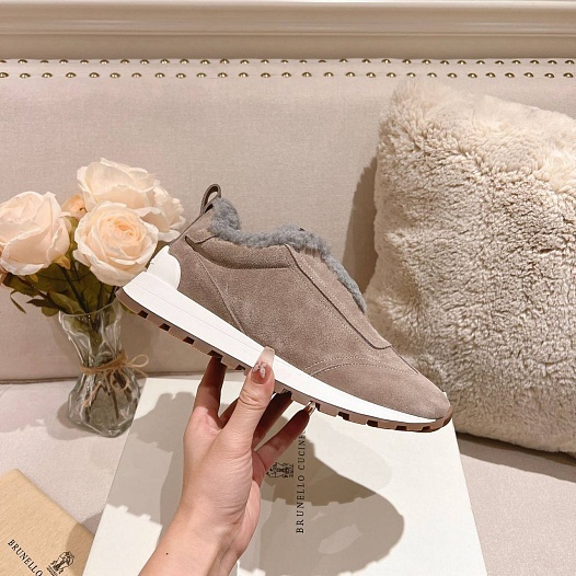 Женские замшевые кроссовки с мехом Brunello Cucinelli Premium   