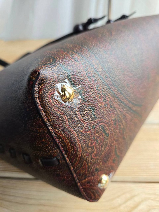 Кожаная сумка Etro с узором пейсли 30x26 см