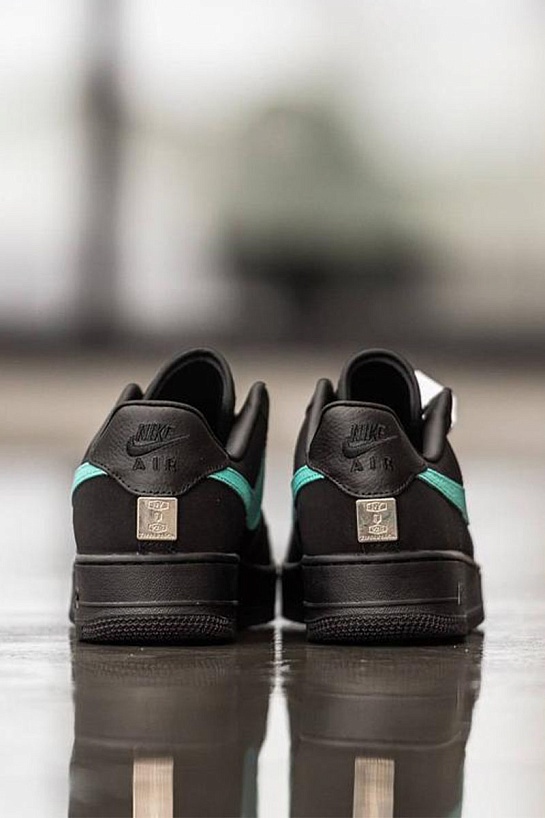 Кроссовки Tiffany & Co. x Nike Air Force 1 Low