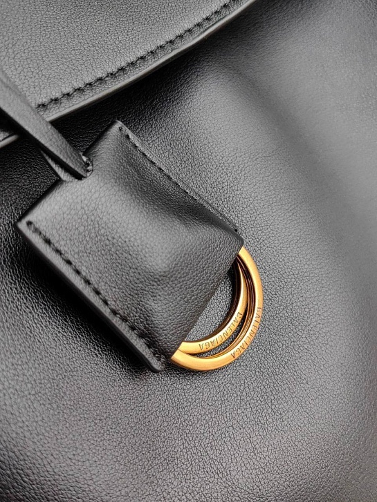 Женская сумка Balenciaga Rodeo 35x23 см (2 расцветки)