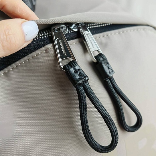 Нейлоновый рюкзак Burberry Horseferry logo 40x30 см