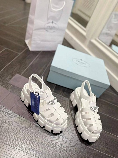 Женские кожаные сандалии Prada Monolith Fisherman - White   