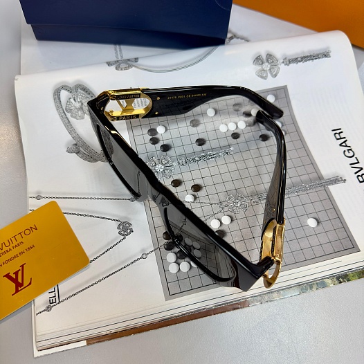Солнцезащитные очки Louis Vuitton Link Square   