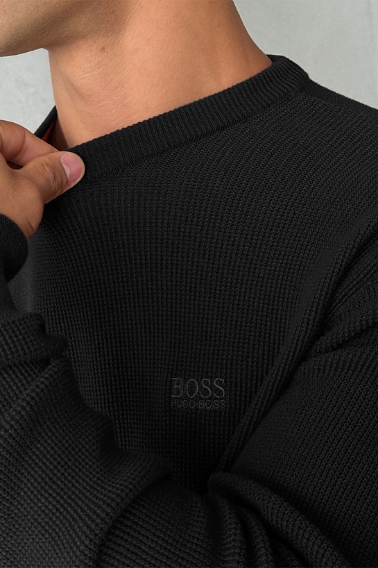 Мужской джемпер чёрного цвета Hugo Boss logo-embroidered