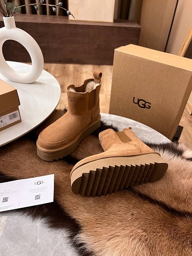 Женские замшевые ботинки с мехомм UGG Dipper - Chestnut   