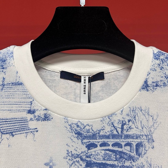 Белая футболка Louis Vuitton Monogram City Walk print